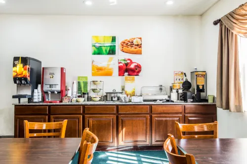 Quality Inn Kearney - Liberty Restauration Photos