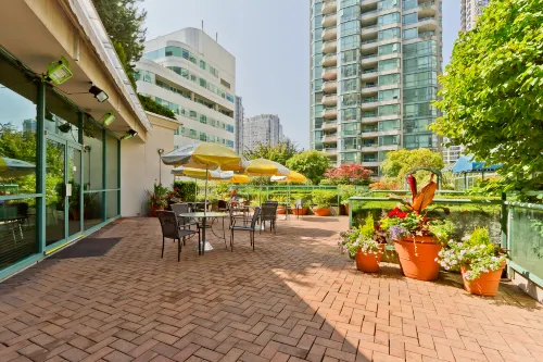 Rosedale on Robson Suite Hotel Featured Photos