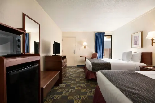 Days Inn & Suites by Wyndham Fort Bragg/Cross Creek Mall Photos