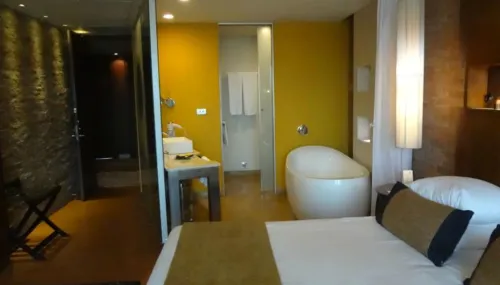 O Hotel Pune Photos
