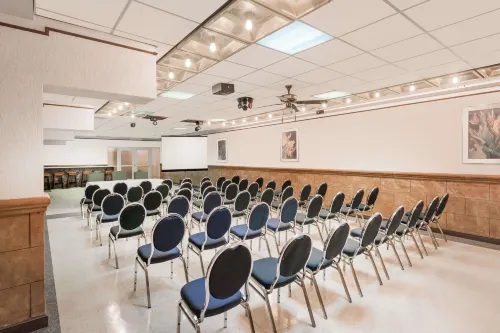 SureStay Plus by Best Western Windsor Espaces Affaires Photos