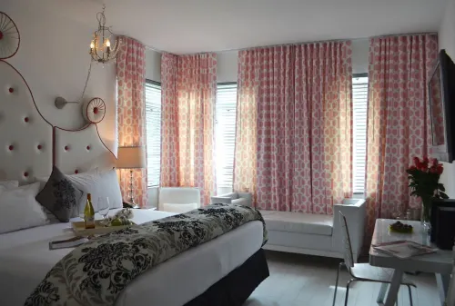 Whitelaw Hotel Photos