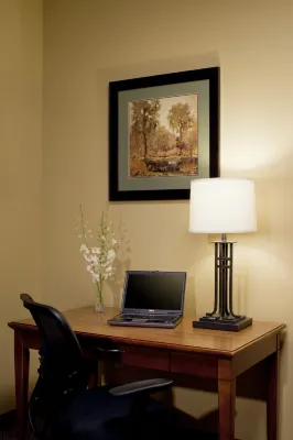 Best Western Plus University Park Inn  Suites Espaces publics Photos