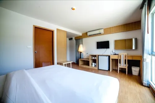 Phi Phi Harbour View Hotel Rooms Photos