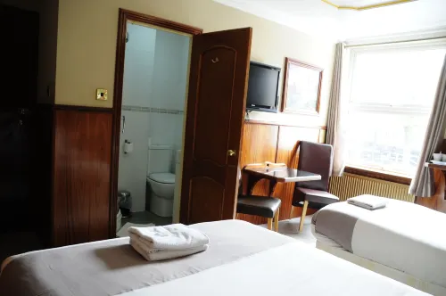 Cricklewood Lodge Hotel Photos