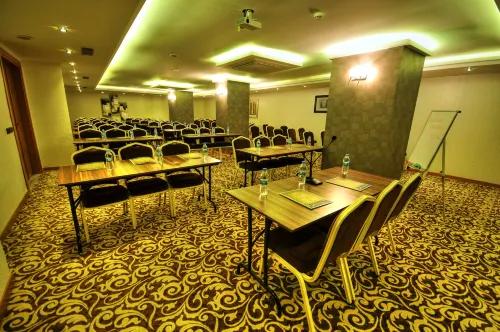 Golden Deluxe Hotel Business Photos