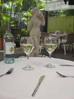 Cosmopolitan Motel & Serviced Apartments Dining Photos
