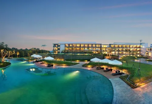 Royal Tulip Golf Resort Gunung Geulis Empfohlen Photos