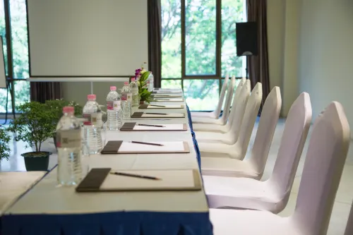 Rose Garden Hotel Business Photos