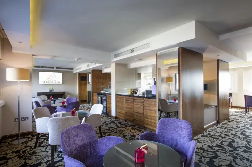 The Tower Hotel, by Thistle Empfohlen Photos