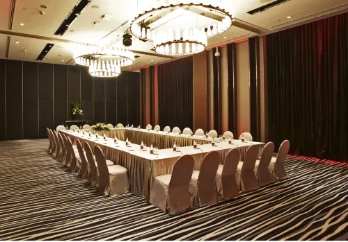 Amara Bangkok Hotel Business Photos