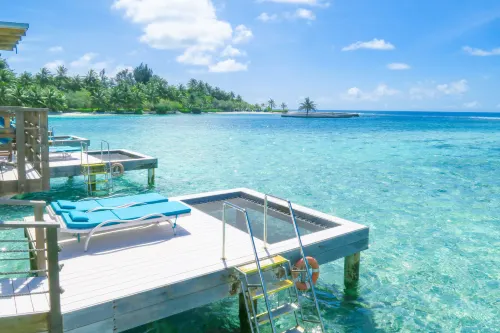 Holiday Inn Resort Kandooma Maldives - Kids Stay and Eat Free Dekat Hotel Photos