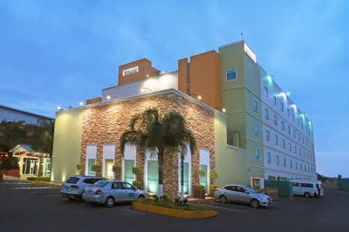 Staybridge Suites Queretaro Extérieur Photos