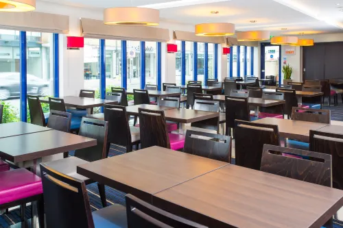 Holiday Inn Express London - Wandsworth Ristorazione Photos