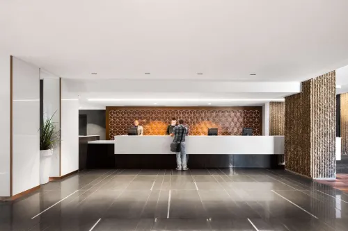 Hotel Bonaventure Montreal Public Areas Photos