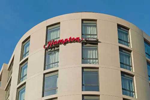 Hampton by Hilton London Waterloo Exterior Photos
