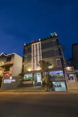 Grand Puri Saron Yogyakarta Da non perdere Photos