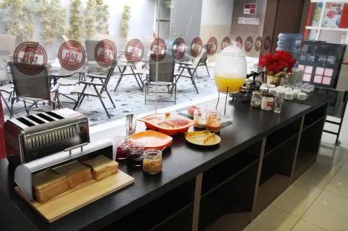 Tab Hotel Surabaya Makanan Photos