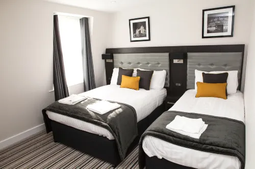 The Tudor Inn Hotel Photos