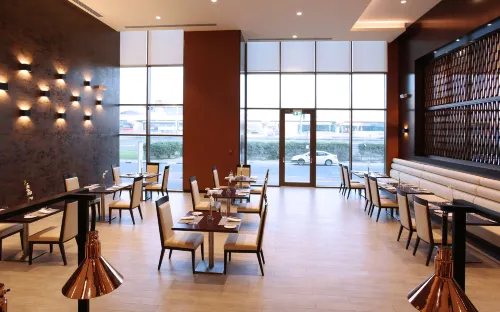 Metropolitan Hotel Dubai Ristorazione Photos