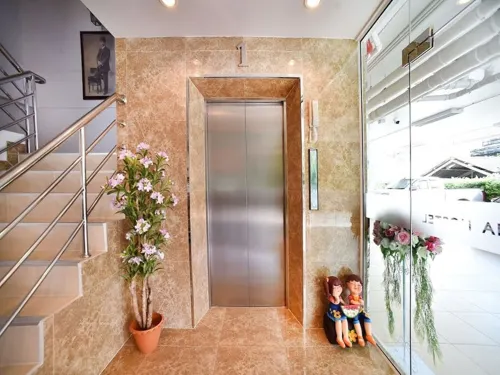 Parvena Hotel Sathorn Espaces publics Photos