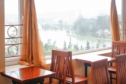 Khách sạn Marguerite Ăn uống Photos