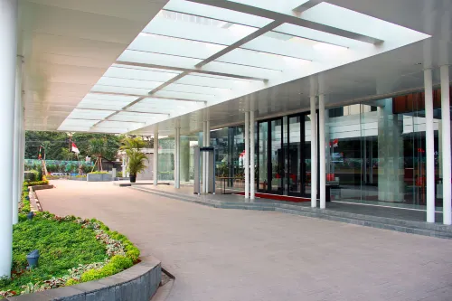 Ra Premiere Simatupang Jakarta Экстерьер Photos