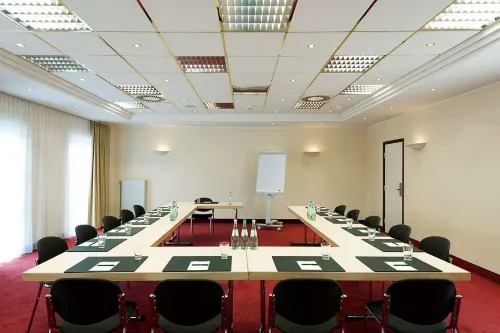 Courtyard Magdeburg Business Facilities Photos