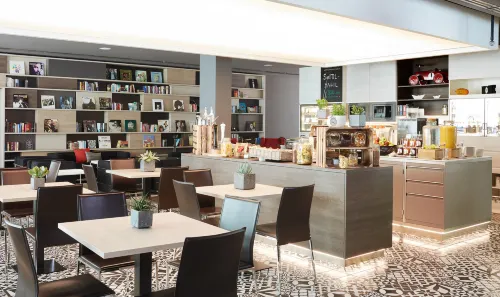 Living Hotel Frankfurt Restauration Photos