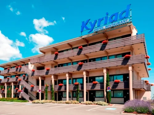 Hotel KYRIAD CARCASSONNE - Aéroport À ne pas manquer Photos