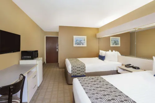 Microtel Inn & Suites by Wyndham Scott Lafayette Photos