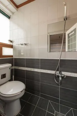 Hostel Korea - Original Photos