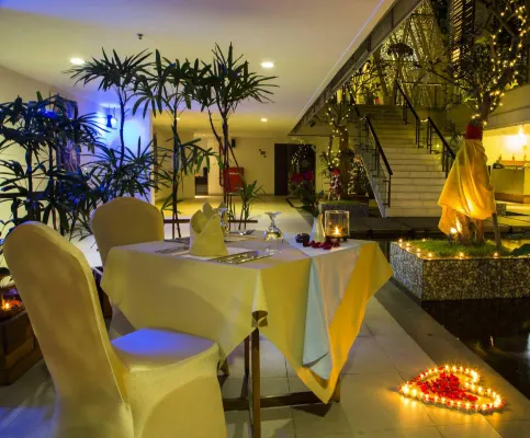 Ananta Legian Hotel Dining Photos