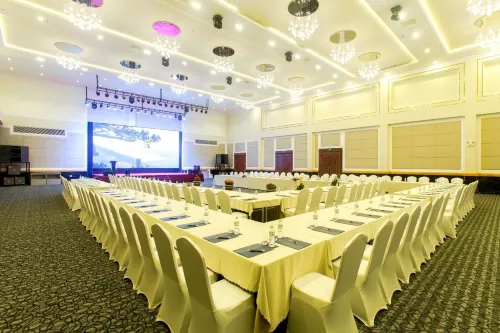 Ladalat Hotel Business Facilities Photos
