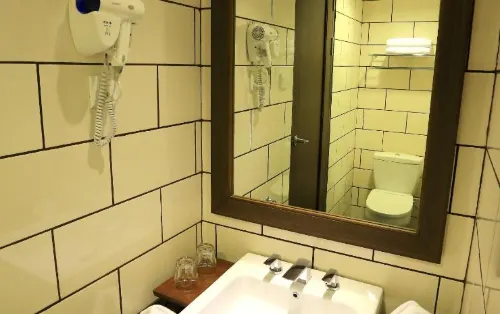 Namin Dago Hotel Rooms Photos