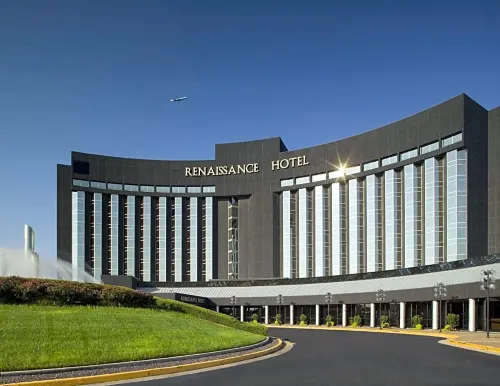 Renaissance St. Louis Airport Hotel Exterior Photos