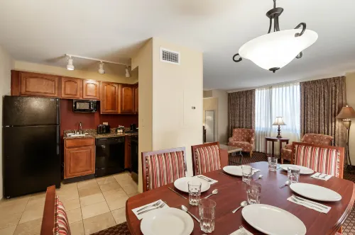 Clarion Collection Hotel Arlington Court Suites Featured Photos