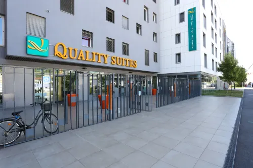 Appart hôtel Q7 Lodge Lyon 7 - Séjours à la nuitée et longues durées Extérieur Photos