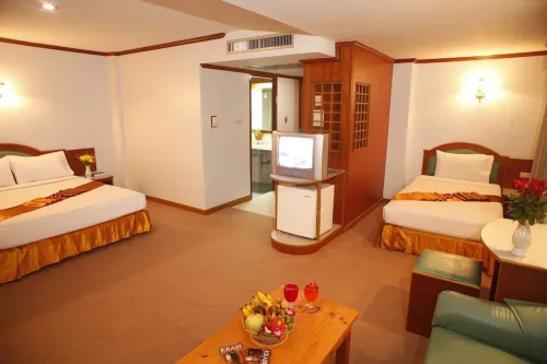 Boon Siam Hotel Photos