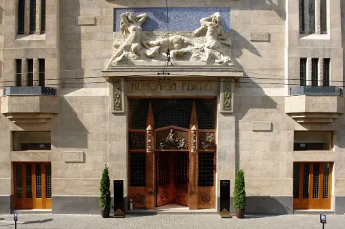 Continental Hotel Budapest Featured Photos