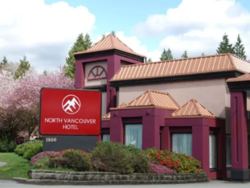 North Vancouver Hotel Exterior Photos