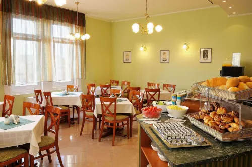 Baross City Hotel - Budapest Питание Photos