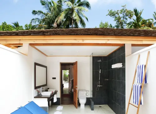 Vilamendhoo Island Resort & Spa Huoneet Photos