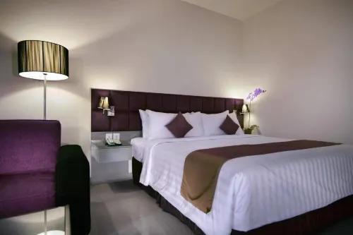 Royal Palm Hotel & Conference Center Cengkareng Photos