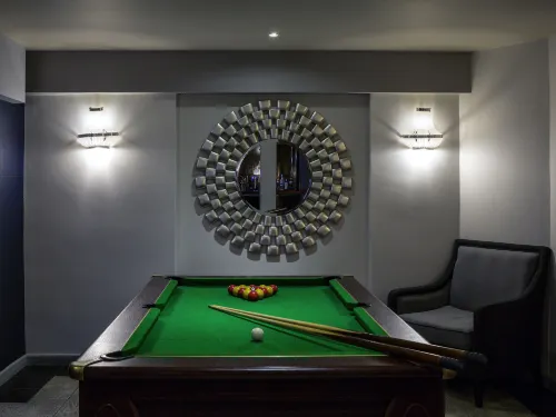 Barons Court Hotel Walsall Featured Photos