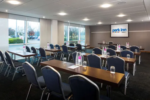 Radisson Hotel and Conf Centre London Heathrow Espaces Affaires Photos