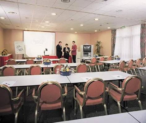 H+ Hotel Hannover Business Facilities Photos