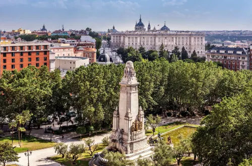 Barceló Torre de Madrid À proximité de l'hôtel Photos