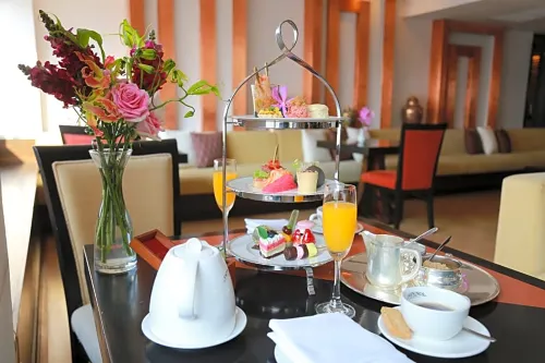 Ramada Plaza by Wyndham Bangkok Menam Riverside Dining Photos