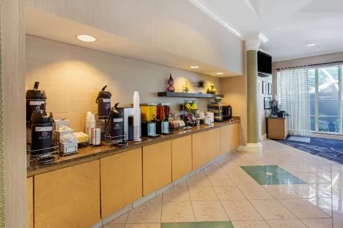 La Quinta Inn & Suites by Wyndham Ft. Lauderdale Plantation Ristorazione Photos
